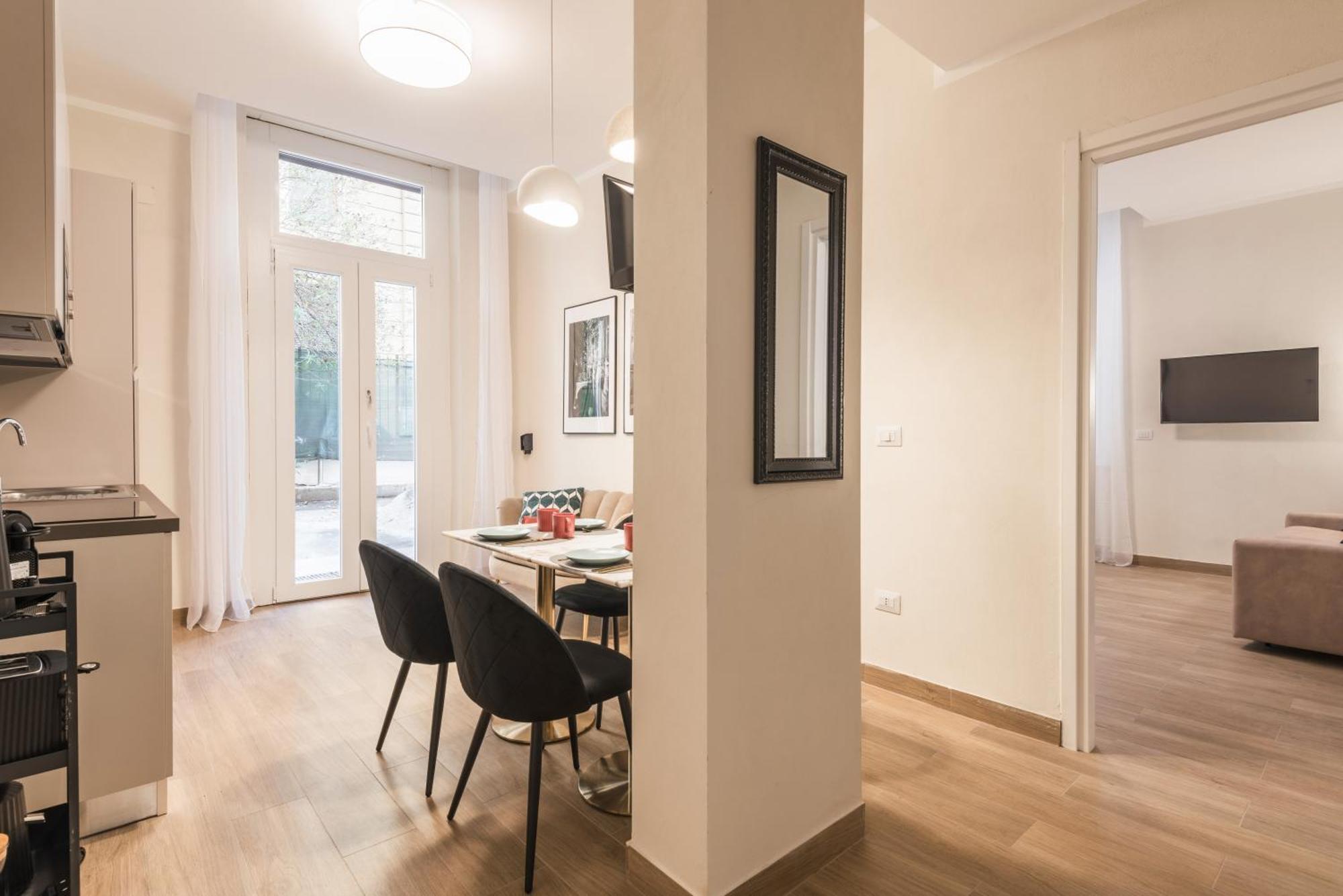 Apartment Fino A 17 Persone In Centro A 17 Minuti A Piedi Da Piazza Di Spagna