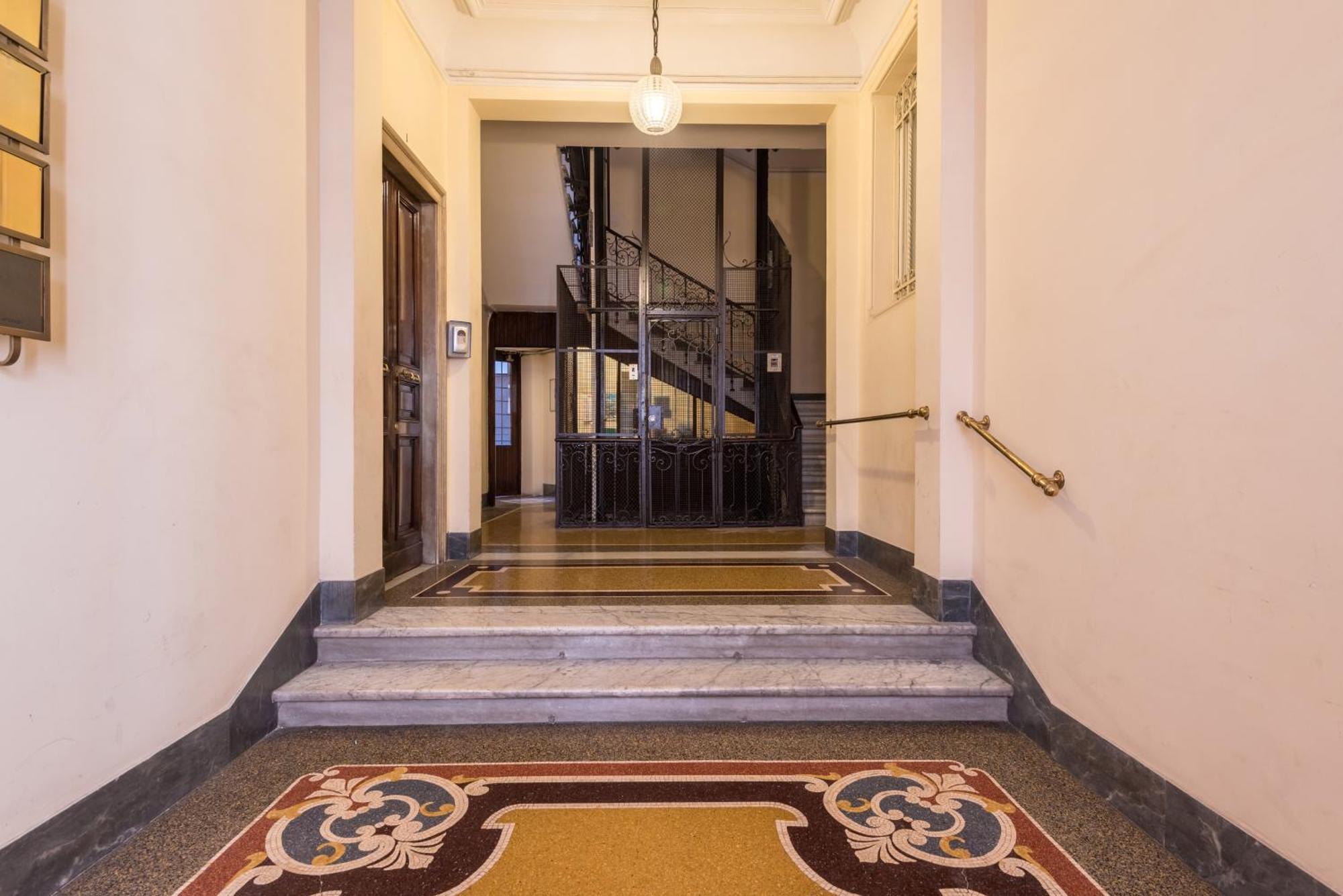 Fino A 17 Persone In Centro A 17 Minuti A Piedi Da Piazza Di Spagna Apartment *