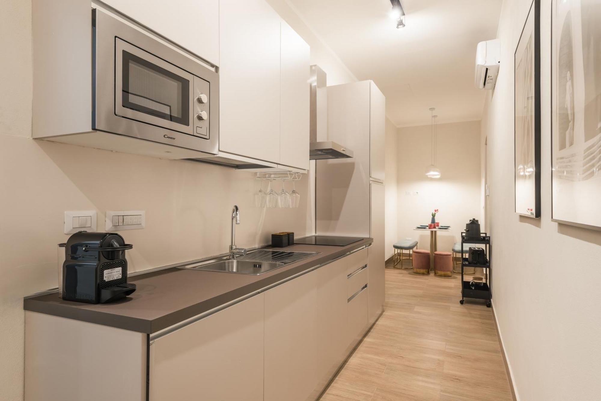 Apartment Fino A 17 Persone In Centro A 17 Minuti A Piedi Da Piazza Di Spagna *