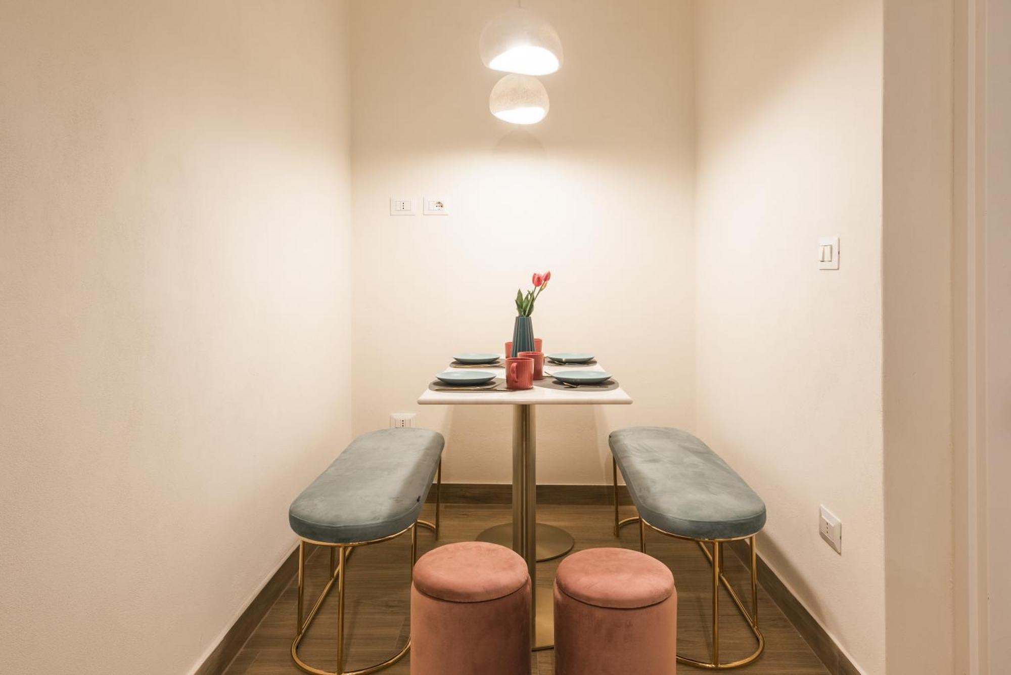 Apartment Fino A 17 Persone In Centro A 17 Minuti A Piedi Da Piazza Di Spagna Rom